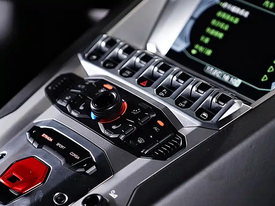 Lamborghini Aventador 2011 LP 700-4 фото 10