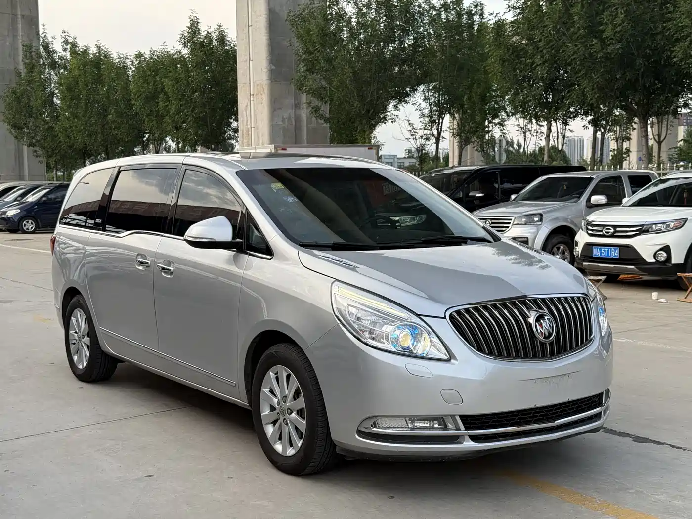 Buick GL8 2014 2.4L LT Luxury Business Executive фото 6