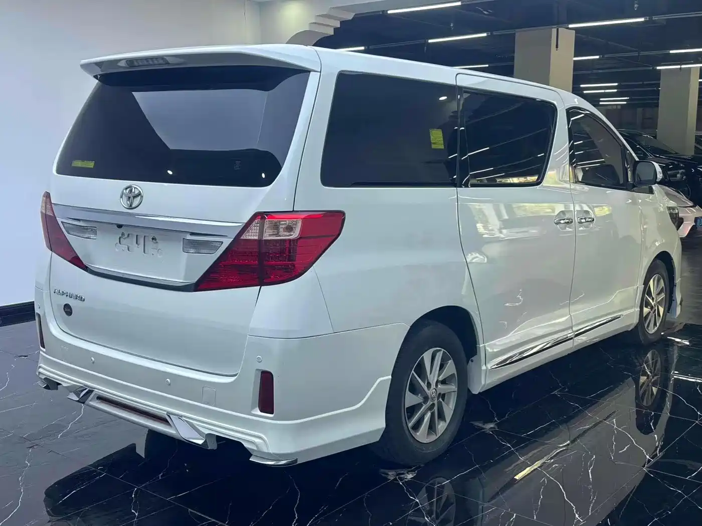 Toyota Alphard 2012 2.4L Luxury Edition фото 16
