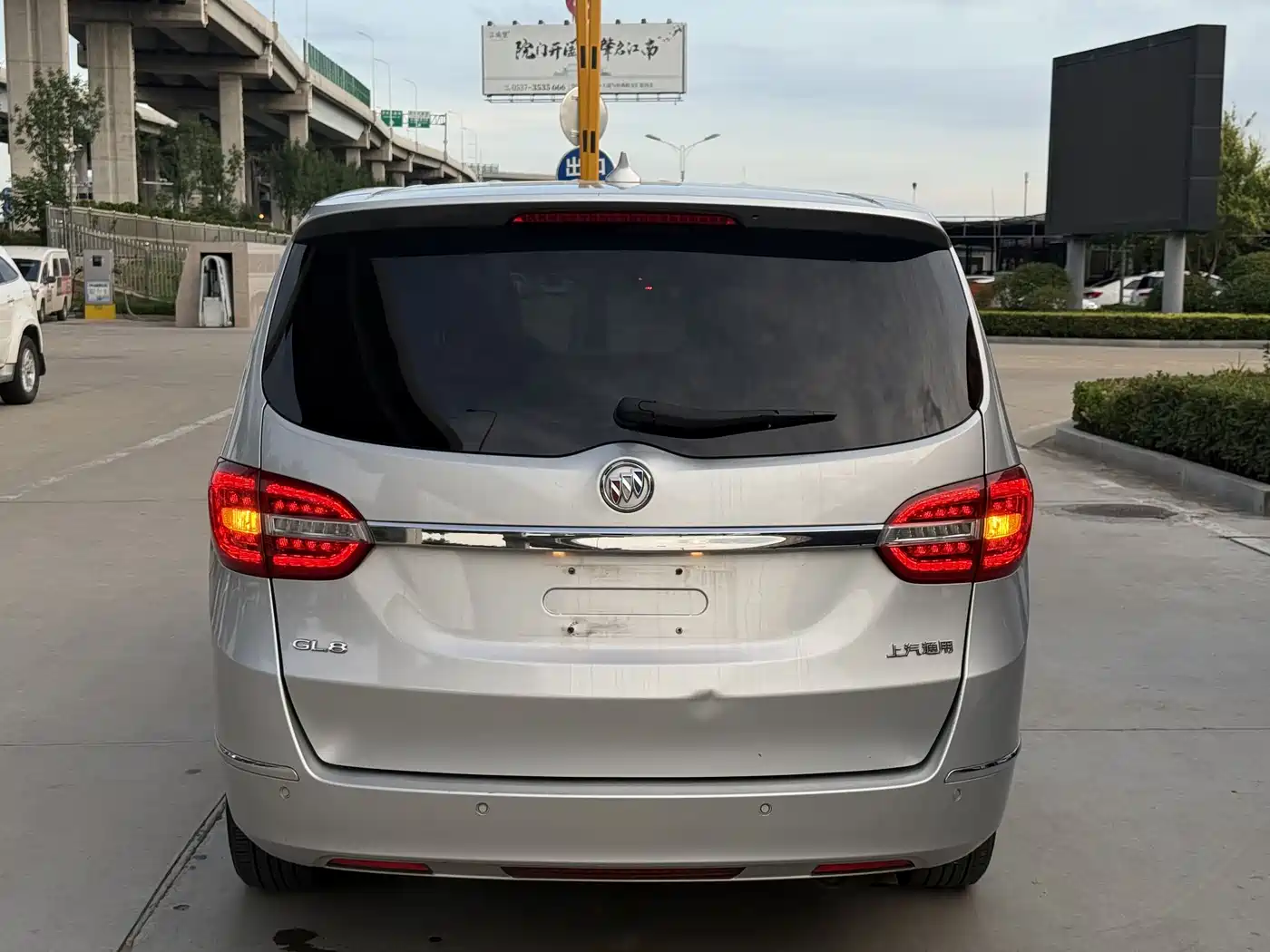 Buick GL8 2014 2.4L LT Luxury Business Executive фото 5
