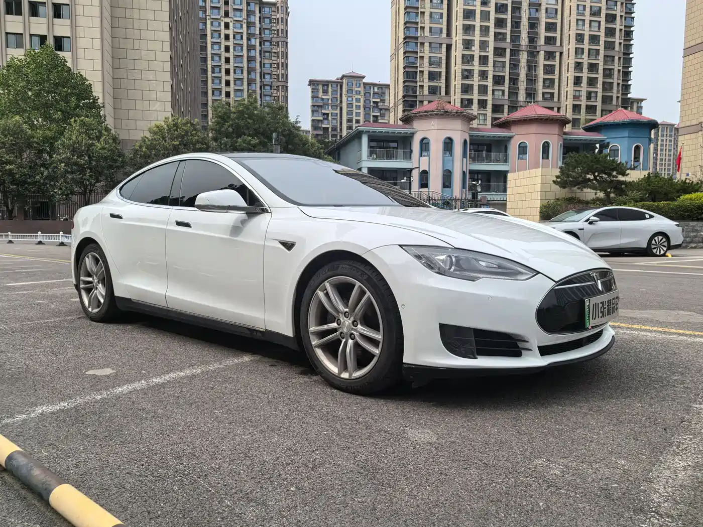 Tesla Model S 2015 2015 Model S 70D