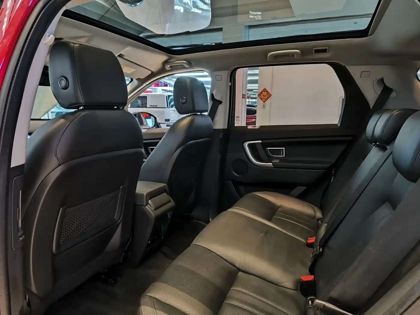 Land Rover Discovery Sport 2016 2.0T SE фото 6