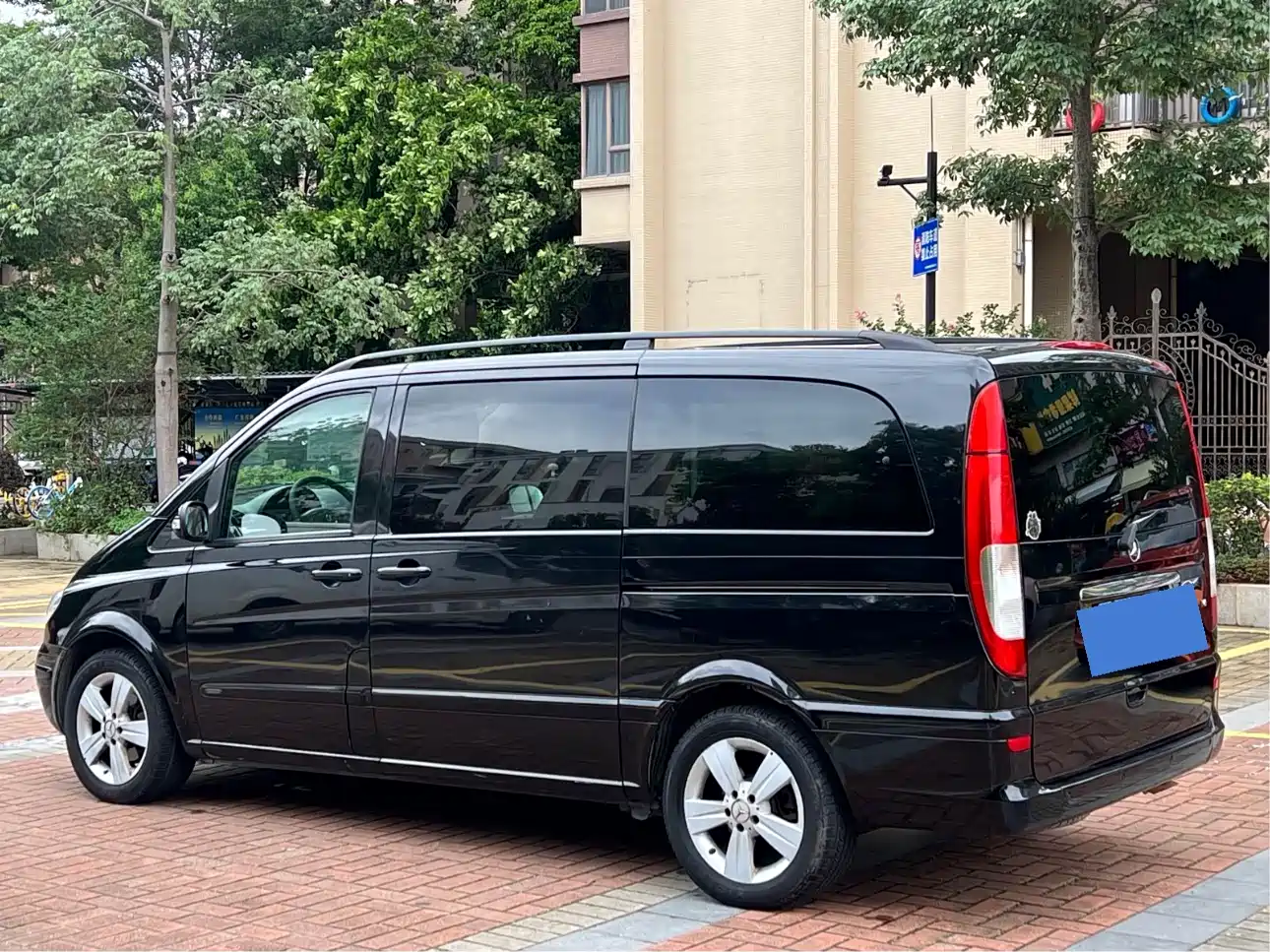 Mercedes-Benz Viano 2010 2.5L Prestige Edition фото 6