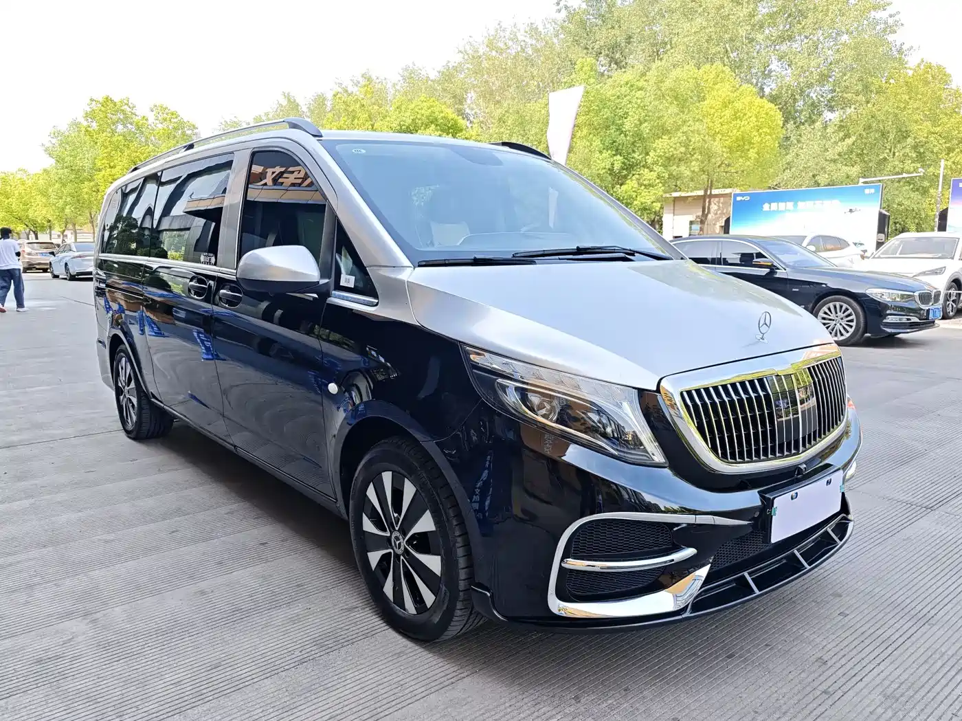 Mercedes-Benz Vito 2021 2.0T Elite 7-Seater фото 3