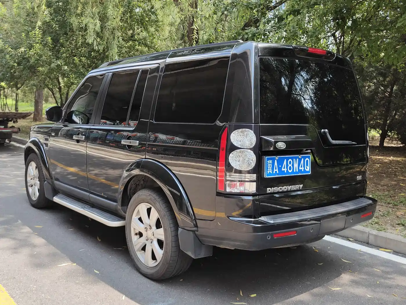 Land Rover Discovery 2015 3.0 SC V6 SE фото 5