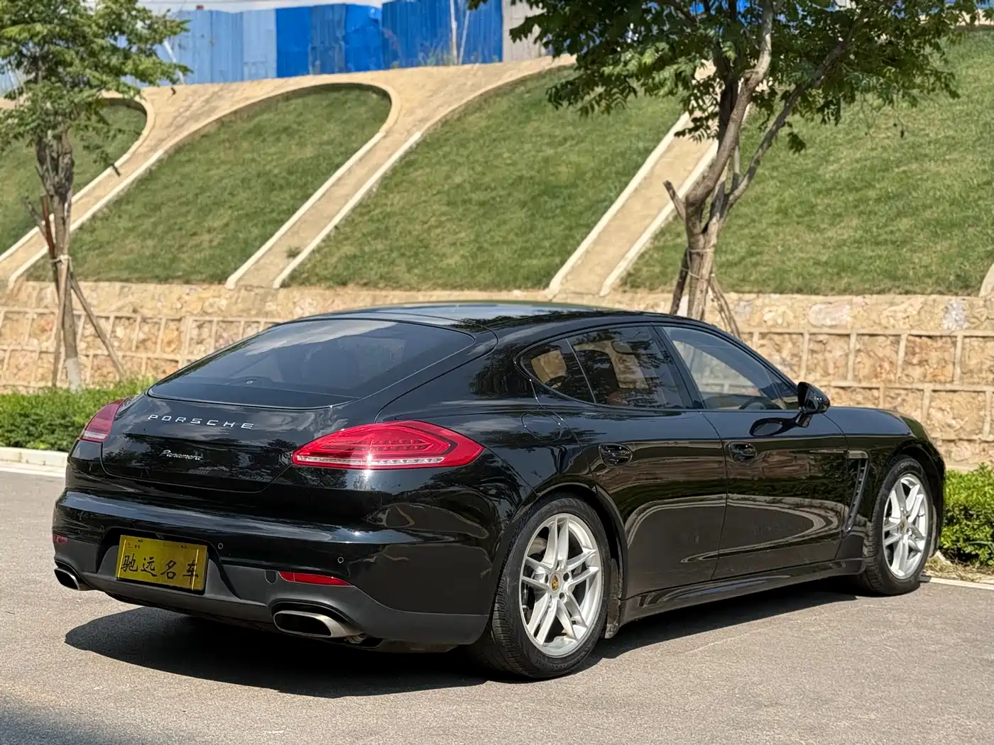 Porsche Panamera 2016 Panamera Edition 3.0T фото 14