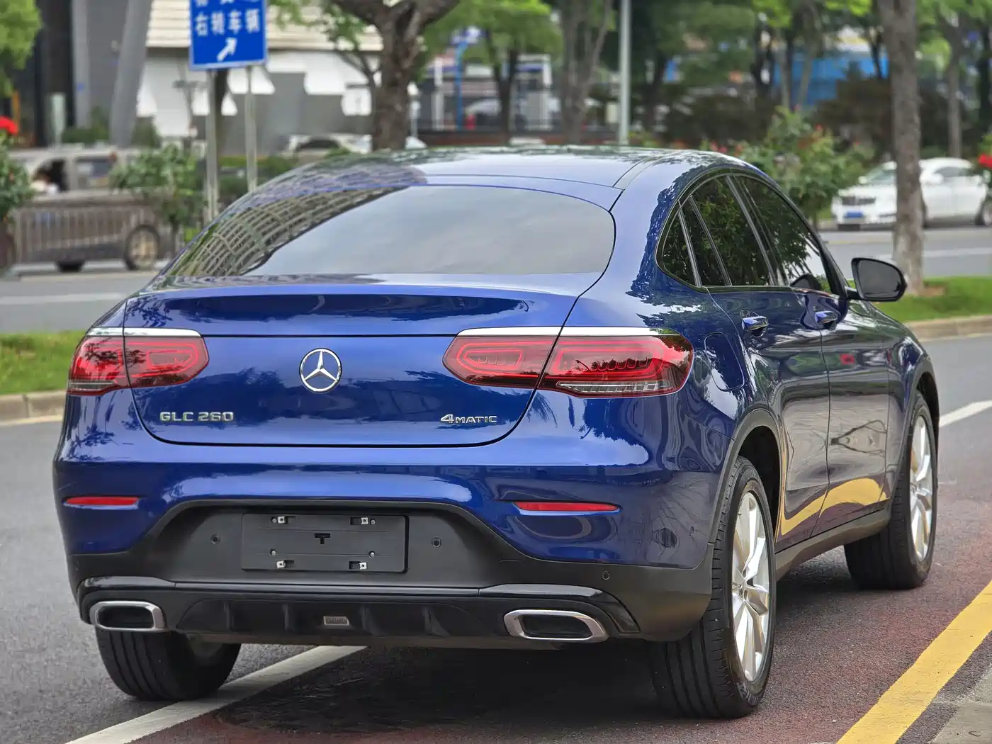 Mercedes-Benz GLC Coupe 2020 GLC 260 4MATIC Coupe SUV фото 17