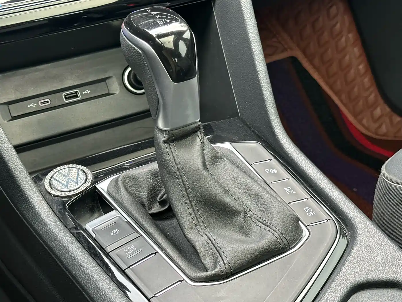Volkswagen Tiguan L 2024 330TSI Automatic 2WD R-Line Premium Enjoyment Edition фото 14