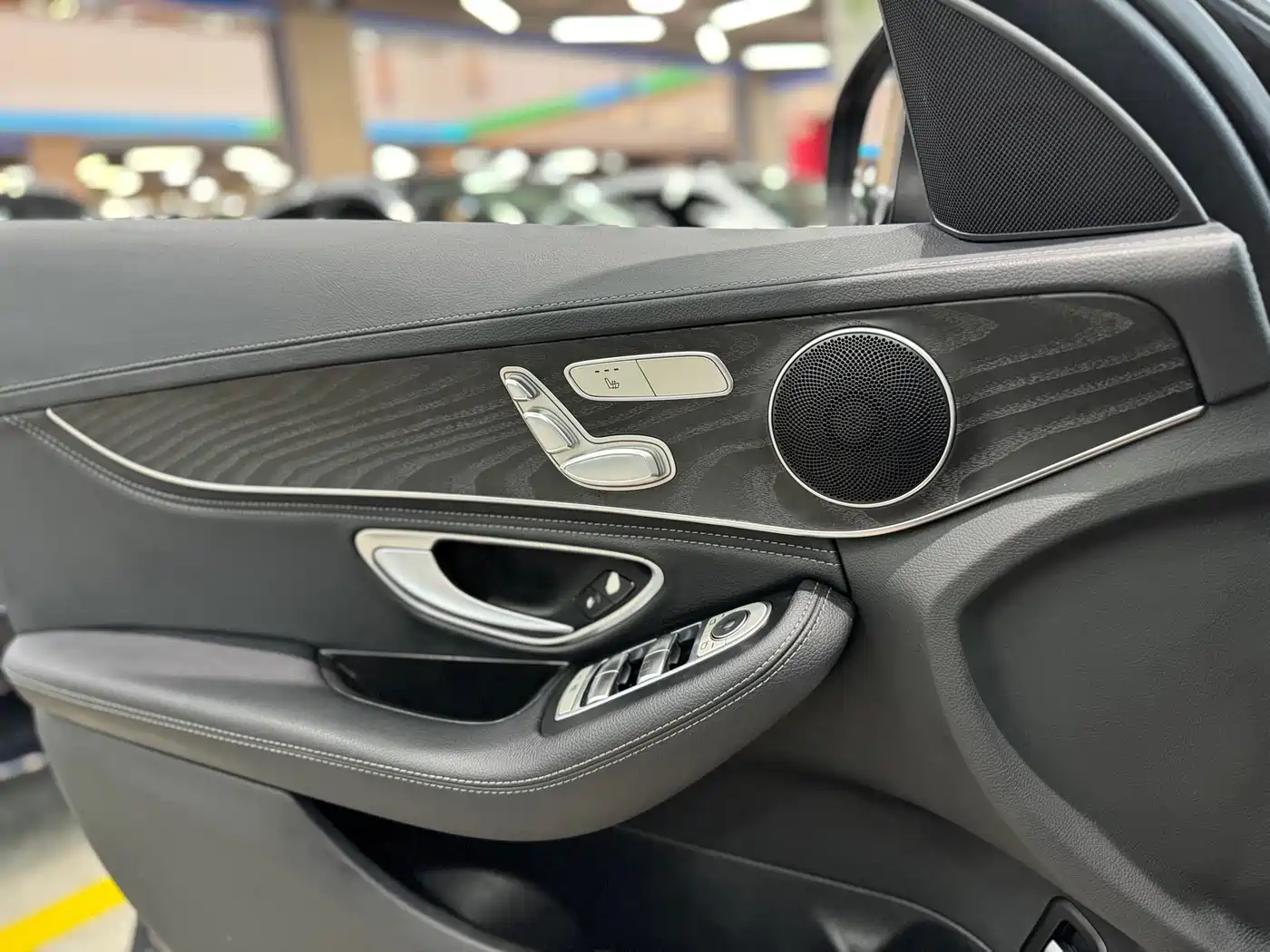 Mercedes-Benz C-Class 2015 Facelift C 200 L Sport фото 24