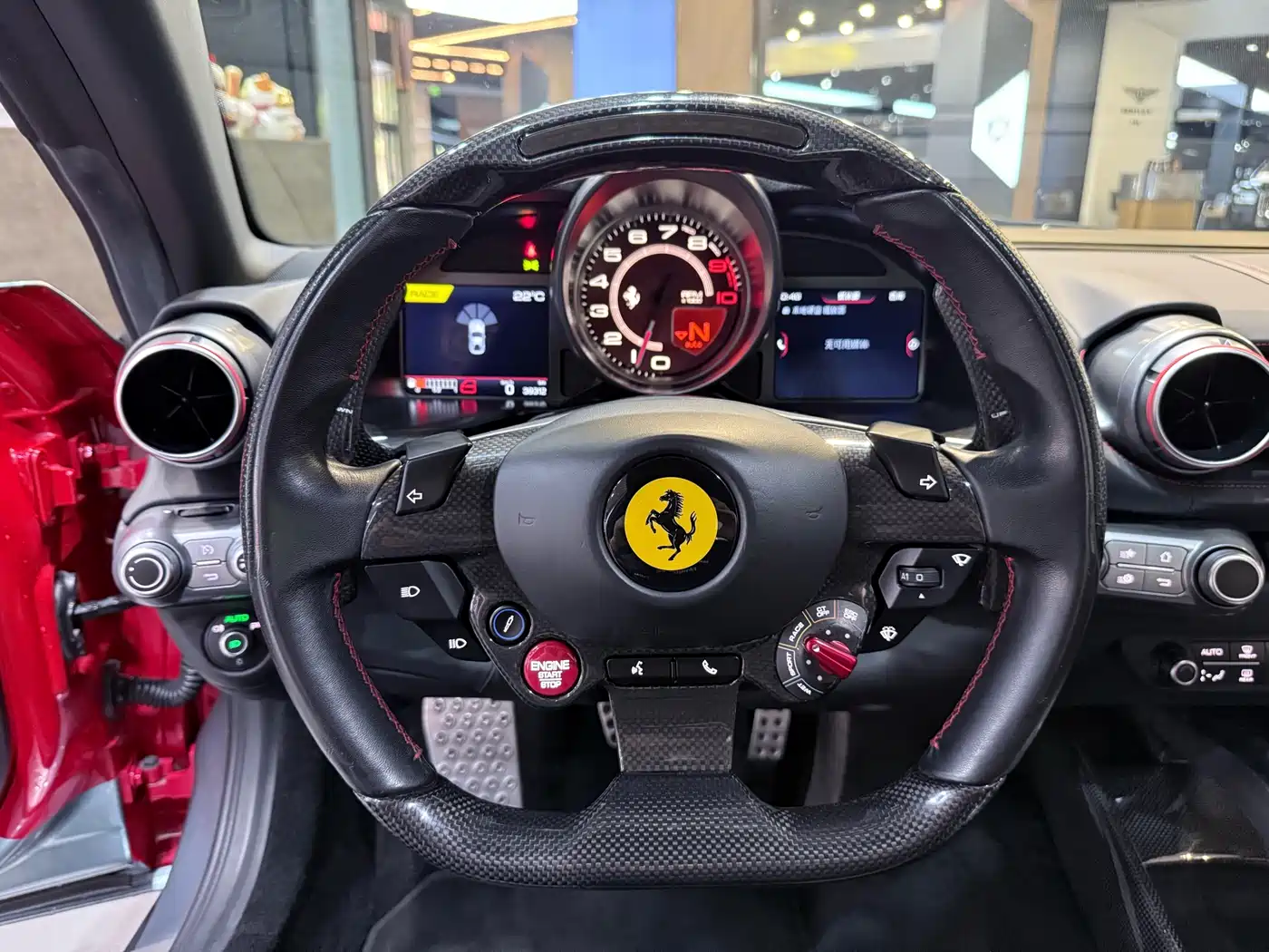 FERRARI 812