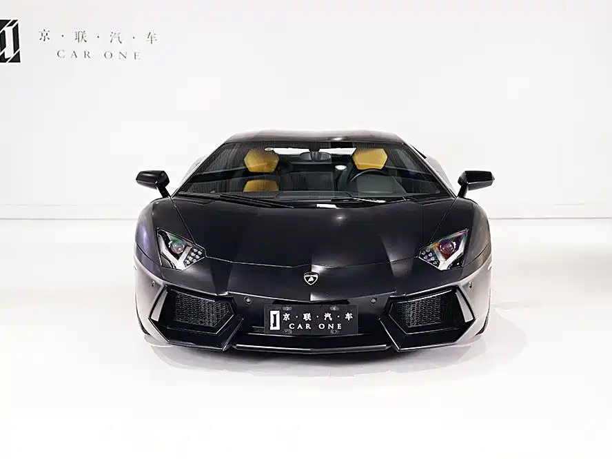 Lamborghini Aventador 2011 LP 700-4 фото 2