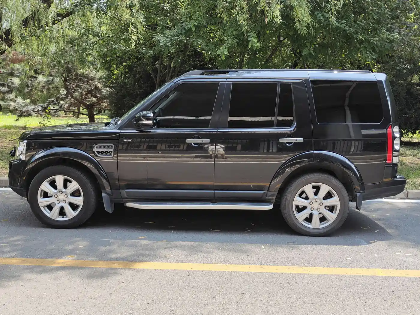 Land Rover Discovery 2015 3.0 SC V6 SE фото 7