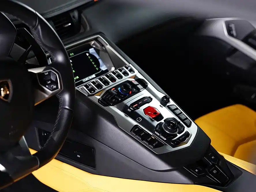 Lamborghini Aventador 2011 LP 700-4 фото 11