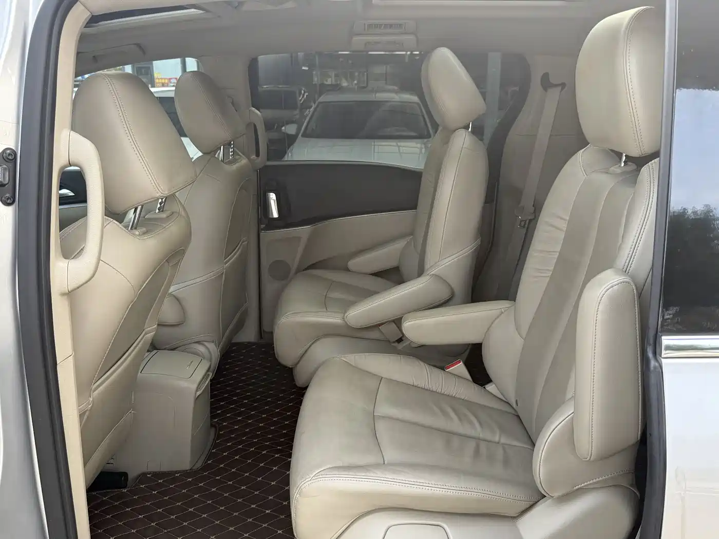 Buick GL8 2014 2.4L LT Luxury Business Executive фото 8
