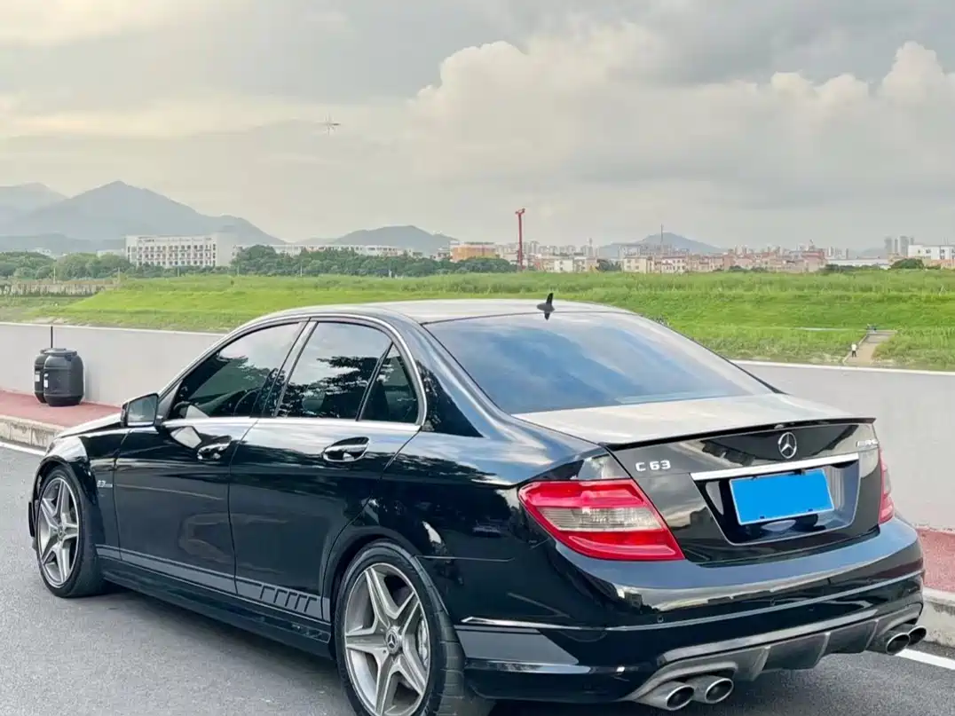 Mercedes-Benz C-Class AMG 2010 AMG C 63 Sport Enhanced Edition фото 10