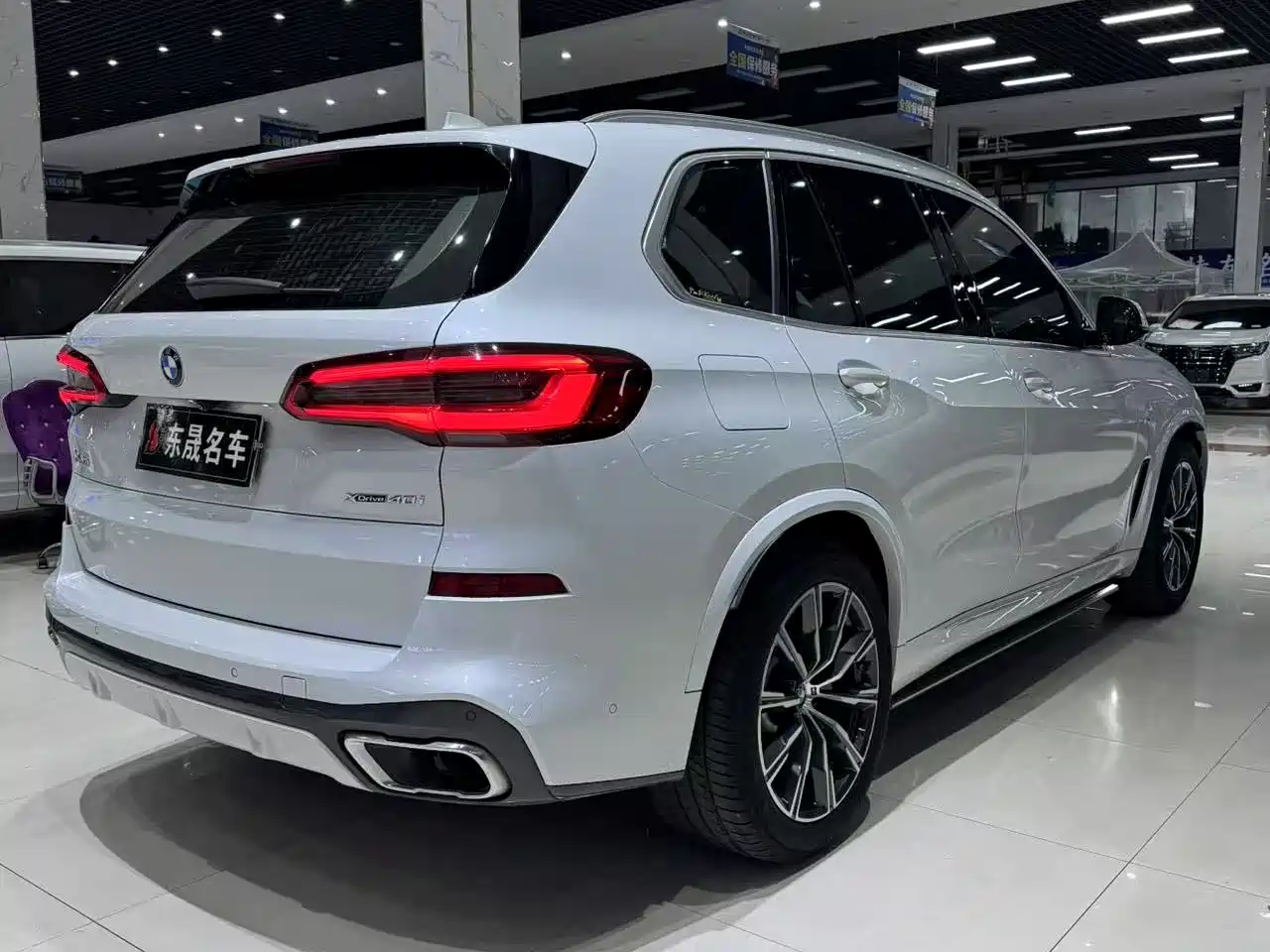 BMW X5 (Import) 2019 xDrive40i M Sport Package фото 9