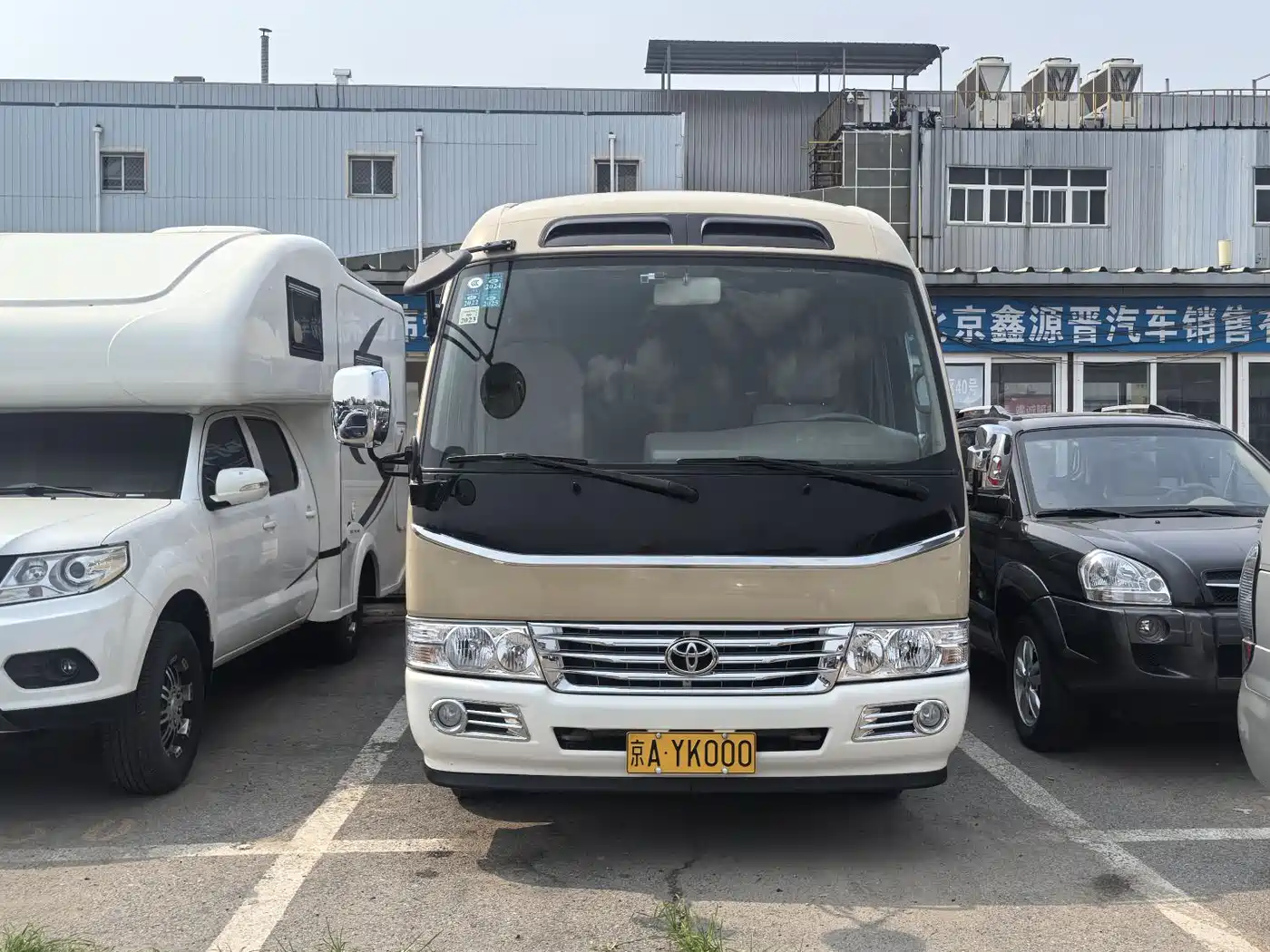 Toyota Coaster 2019 4.0L Luxury Vehicle GRB53L-ZEMNK 23-seater with Armrests 9GR фото 2