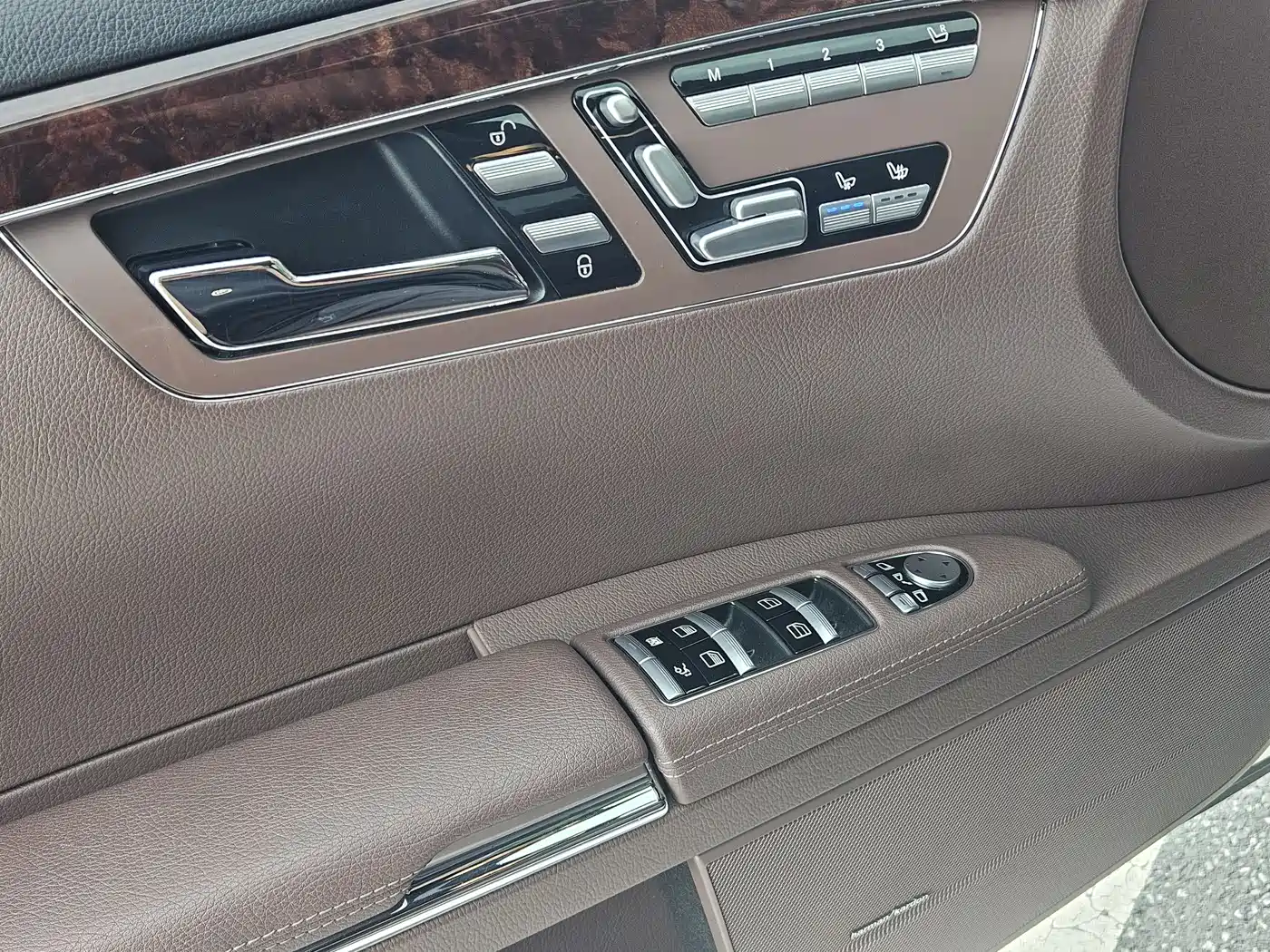 Mercedes-Benz S-Class 2012 S 350 L 4MATIC Grand Edition фото 16