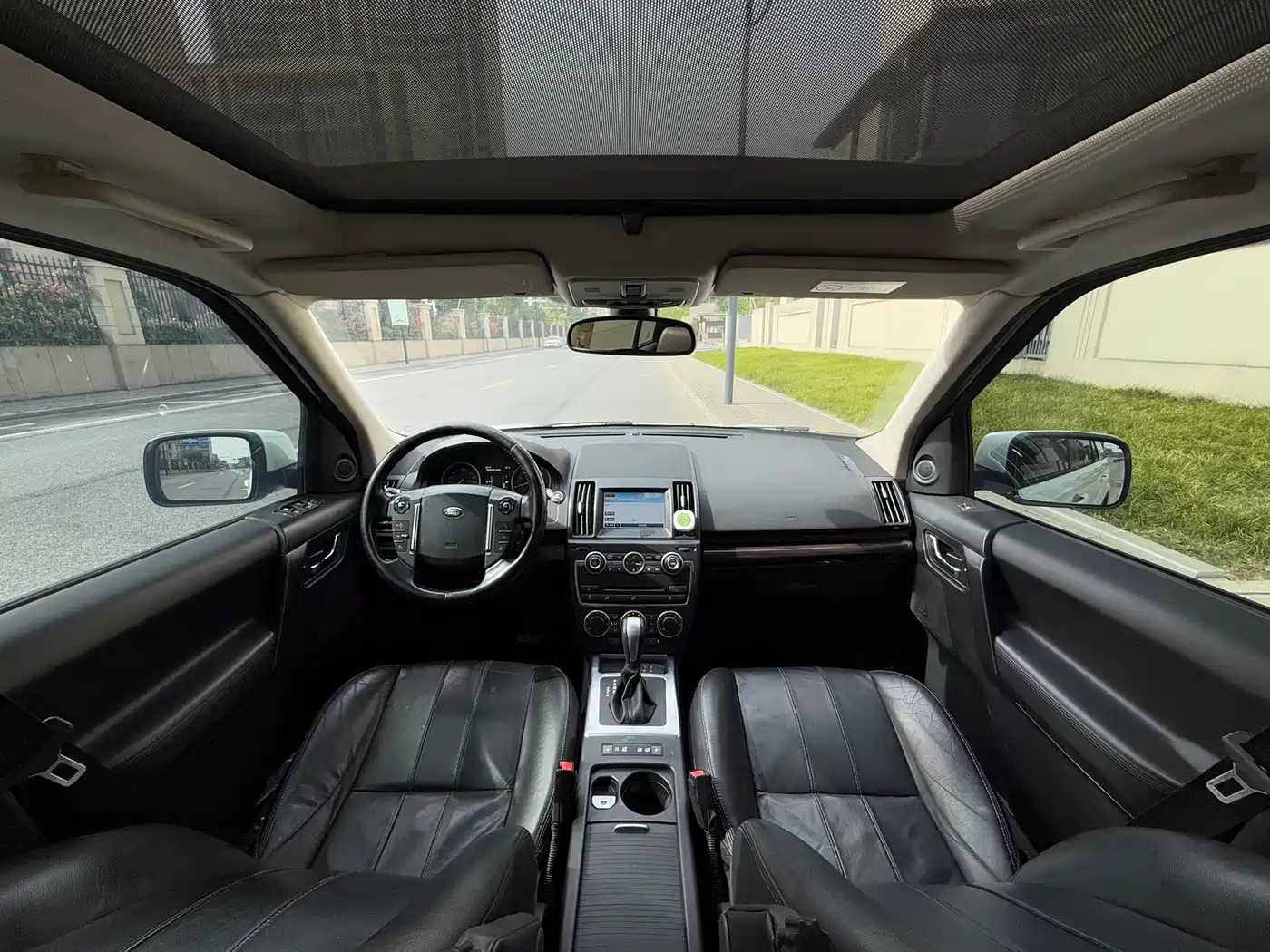 Land Rover Freelander 2 2014 2.0T Si4 SE Gasoline Edition фото 8