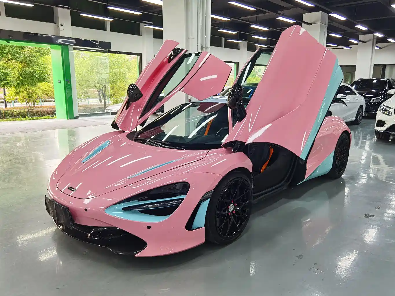 MCLAREN 720S