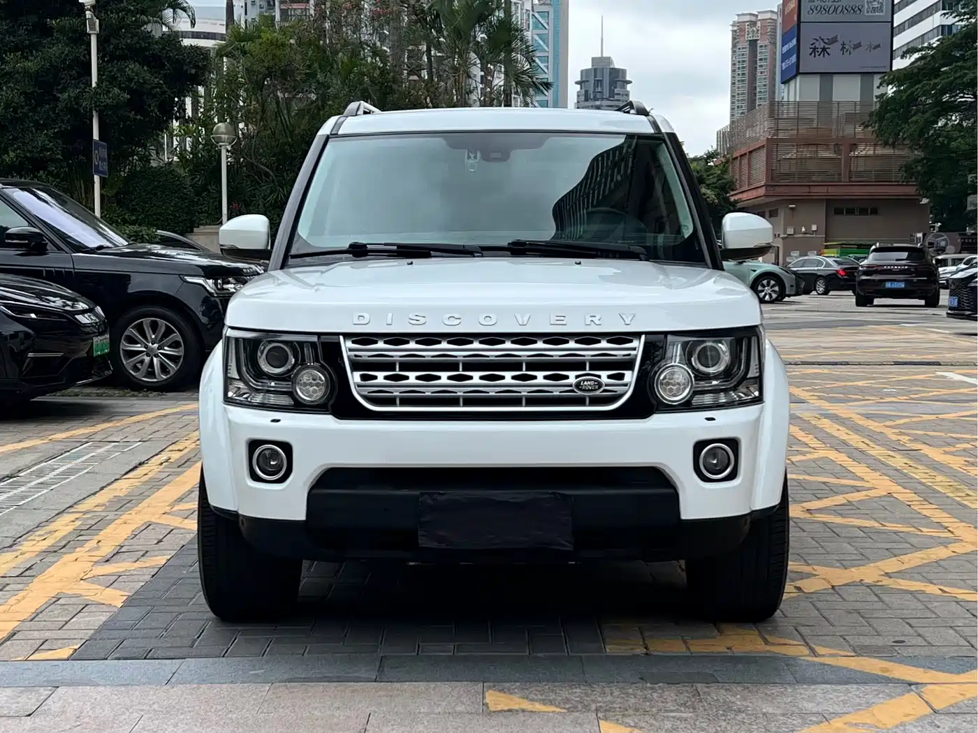 Land Rover Discovery 2015 3.0 SC V6 HSE фото 2