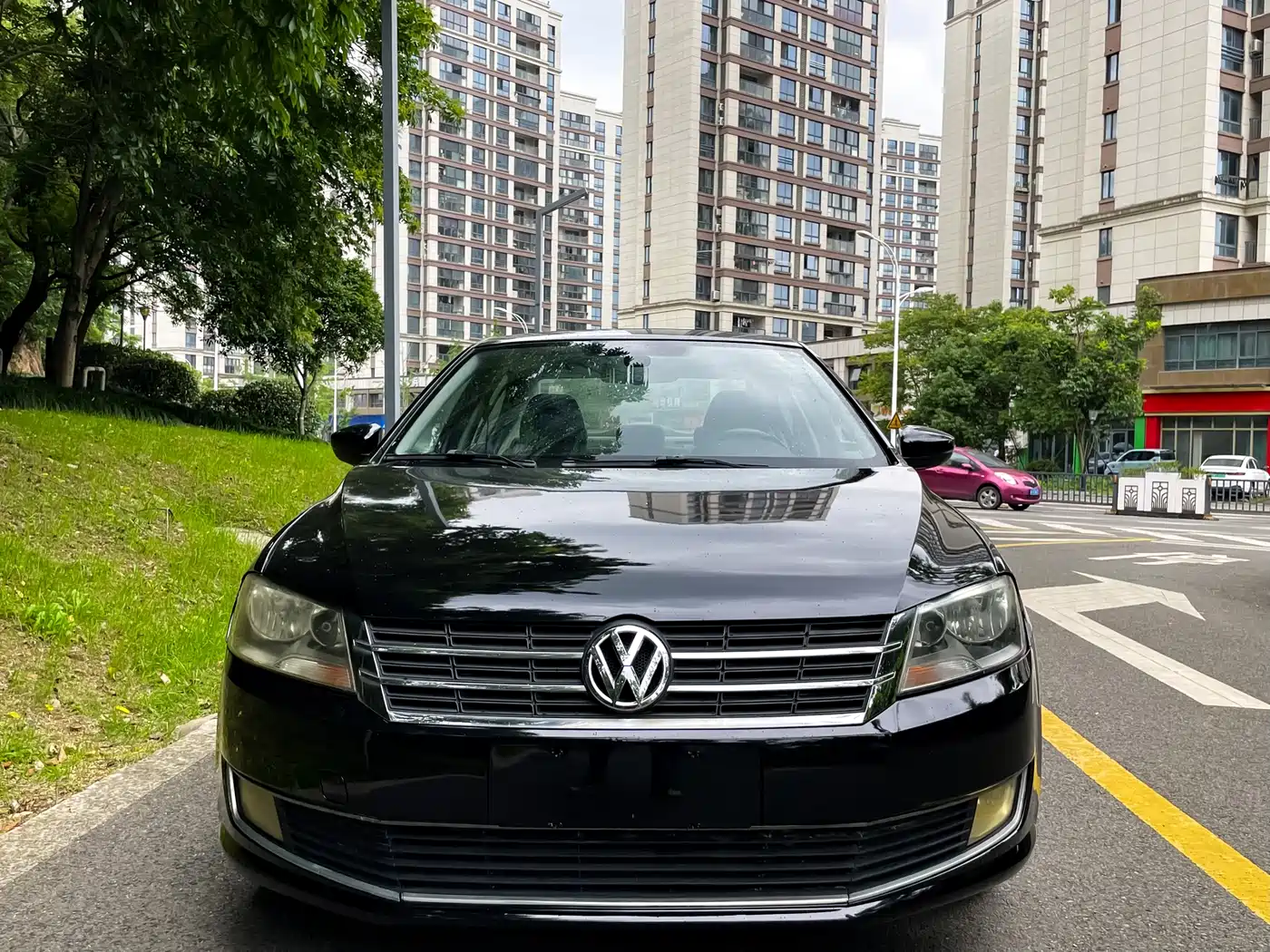 Volkswagen Lavida 2013 1.6L Automatic Comfort Edition фото 2