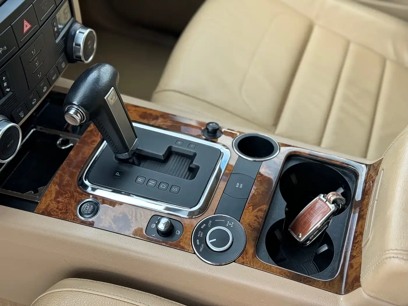 Volkswagen Touareg 2007 3.6L Standard Configuration фото 12