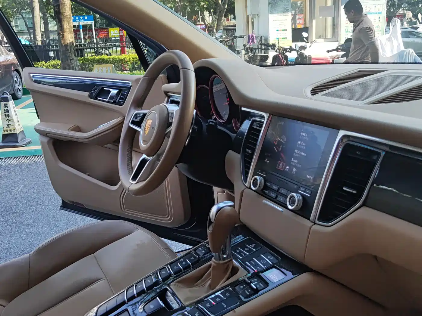 Porsche Macan 2017 Macan 2.0T фото 21