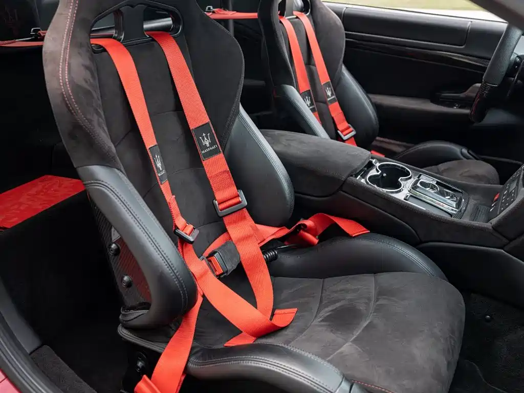 Maserati GranTurismo 2012 4.7L MC Stradale фото 20