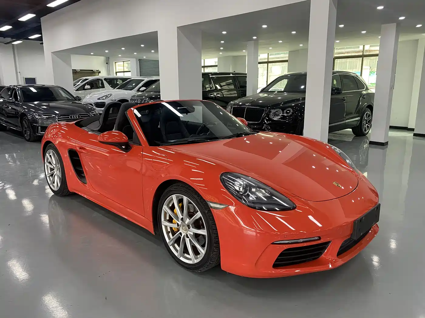 Porsche 718 2016 Boxster 2.0T фото 10