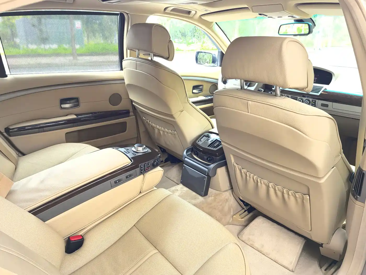 BMW 7 Series 2005 Model 740Li фото 13