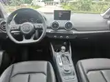 Photo 6 - Audi Q2L