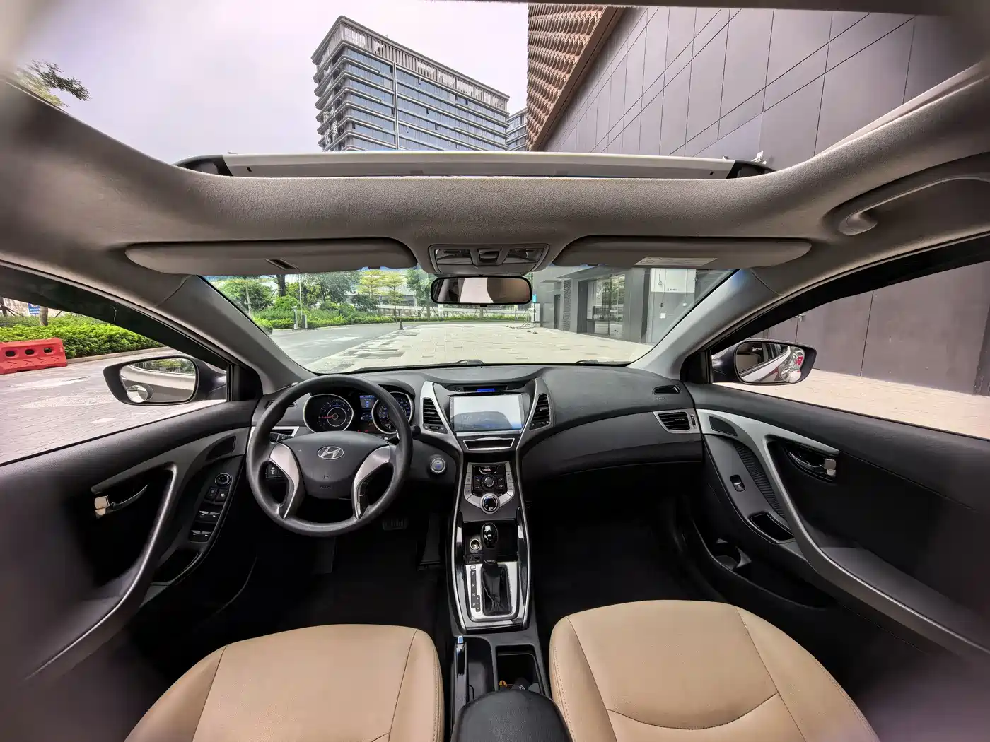 Hyundai Langdong 2013 1.6L Automatic Leading фото 10