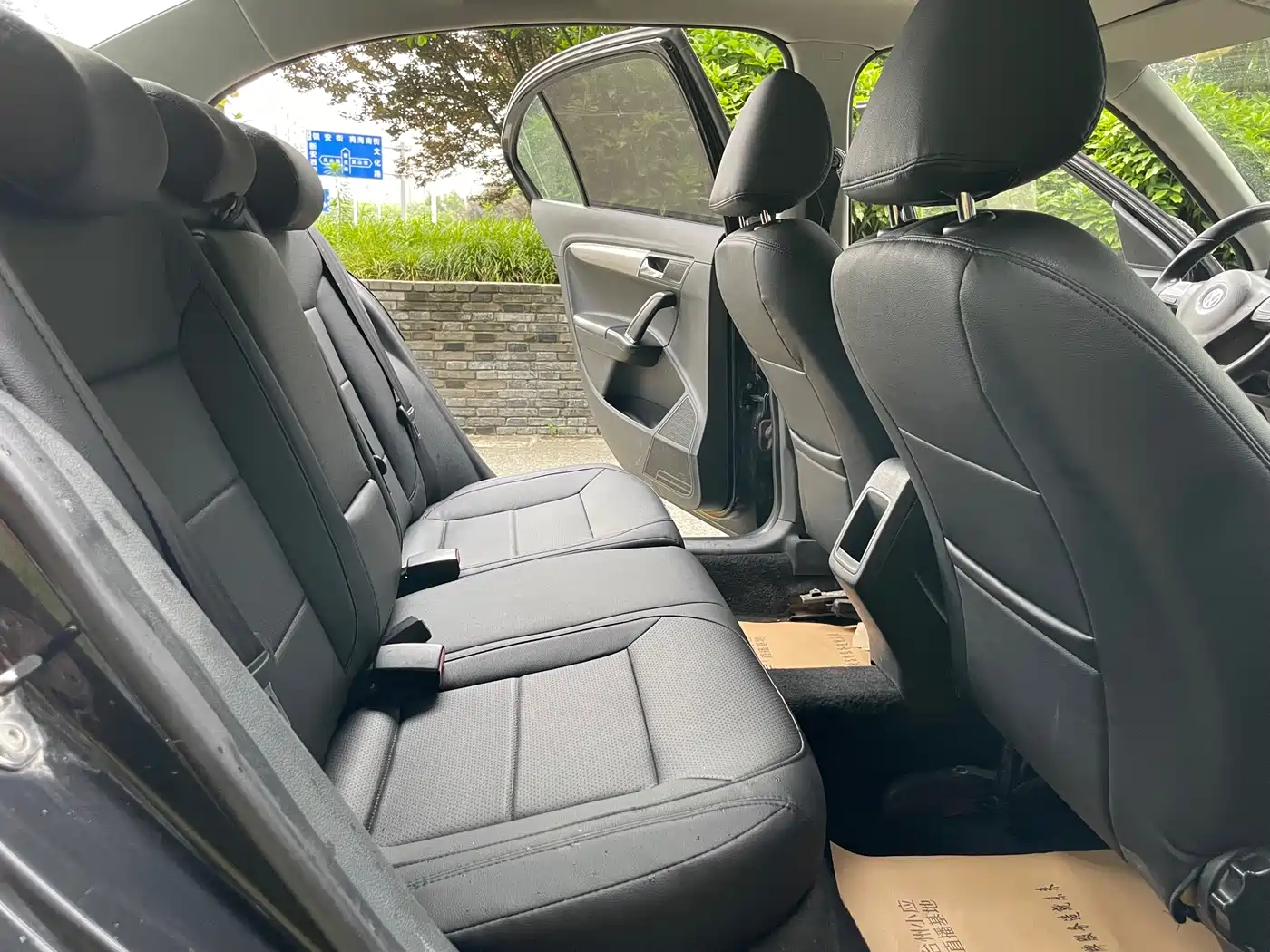 Volkswagen Lavida 2013 1.6L Automatic Comfort Edition фото 9