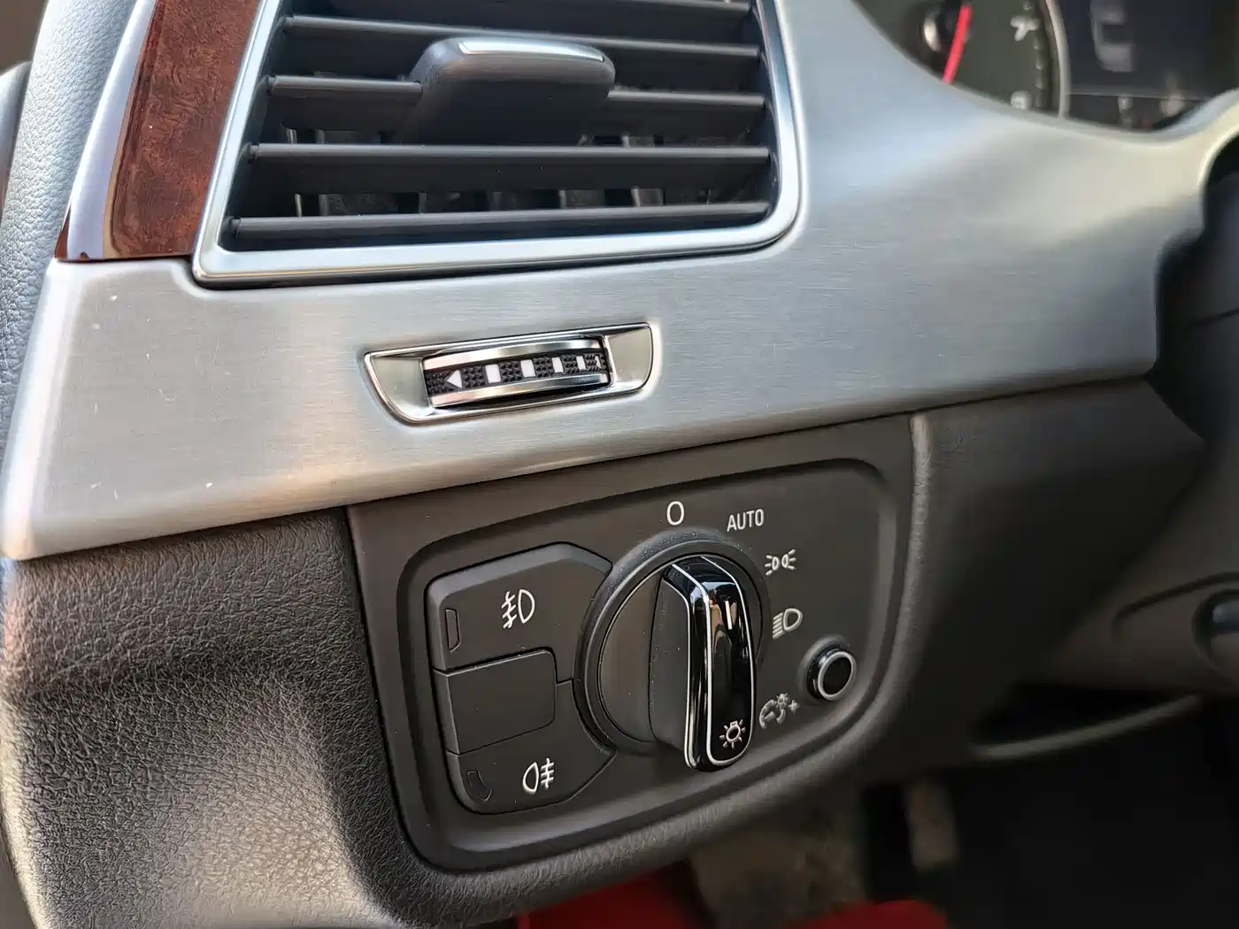 Фото 15 - Audi A8