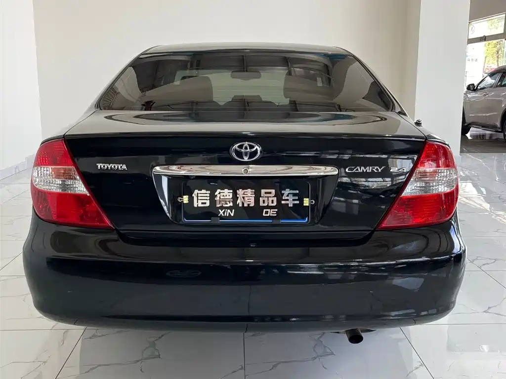 Toyota фото 7