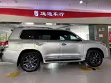 Фото 3 - Lexus LX