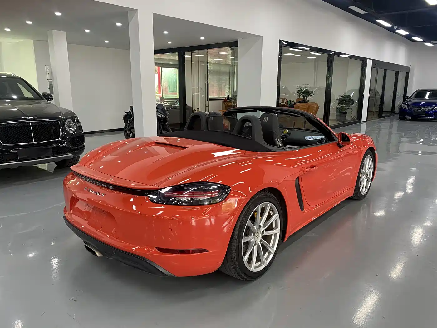 Porsche 718 2016 Boxster 2.0T фото 12