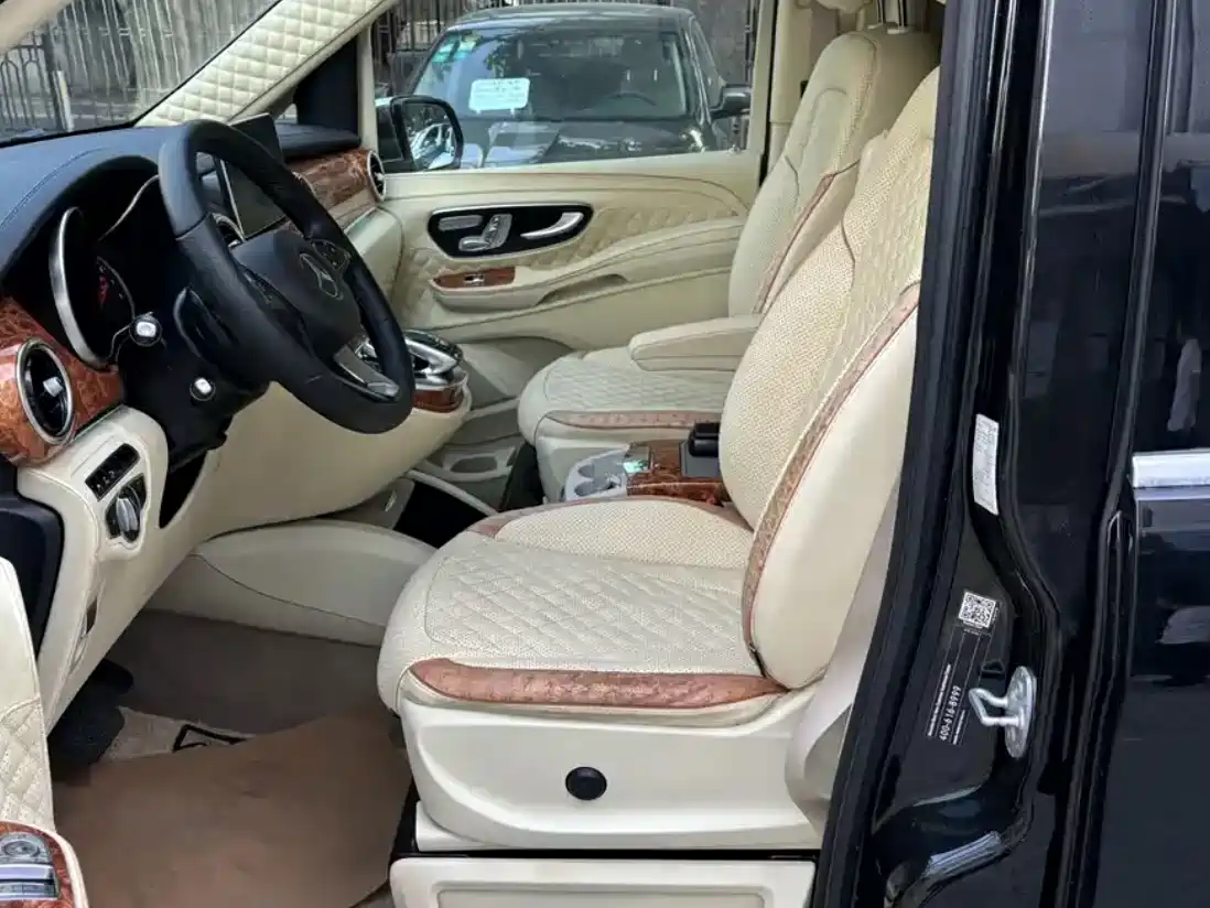 Mercedes-Benz V-Class 2016 V 260 L Premium Long фото 5