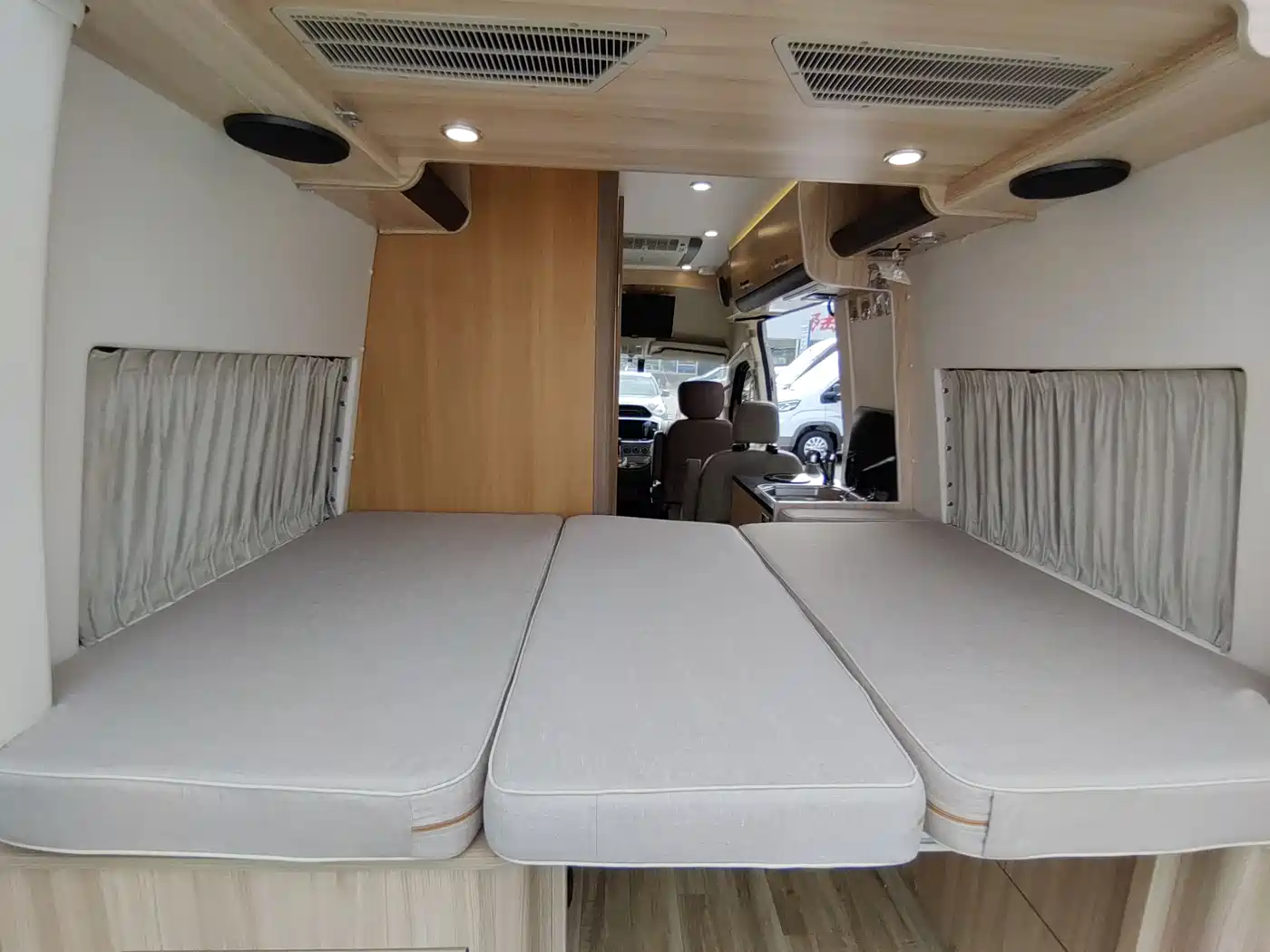SAIC Maxus V80 RV 2019 RV80 Type B Motorhome Long Wheelbase фото 12