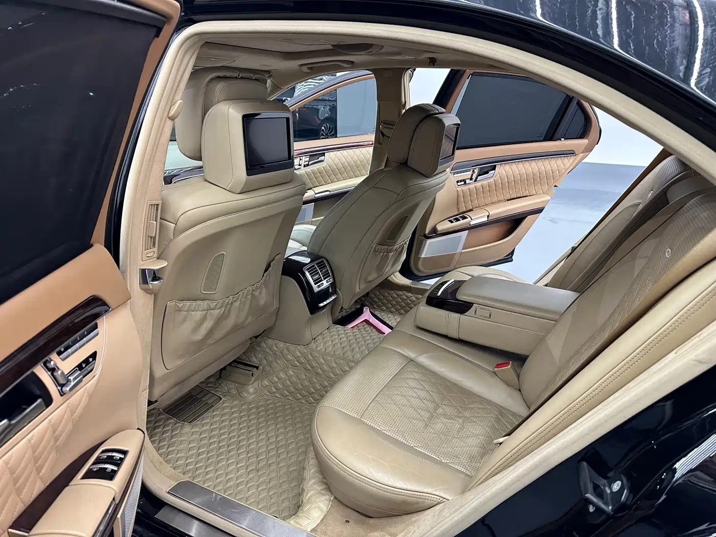 Mercedes-Benz S-Class AMG 2010 AMG S 65 фото 22