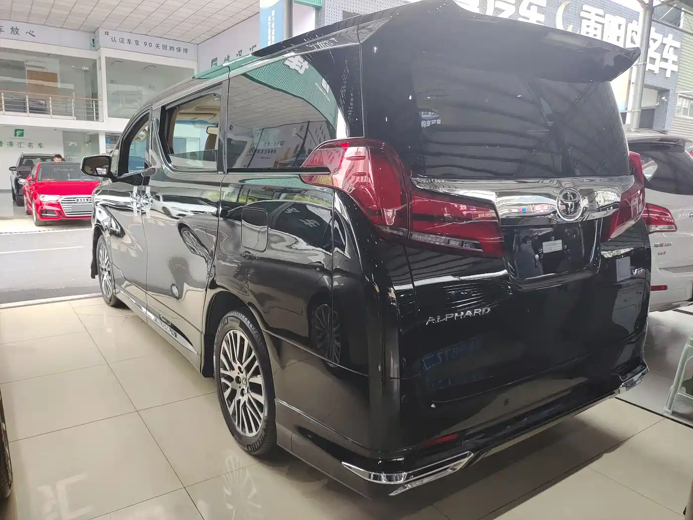 Toyota Alphard 2018 3.5L Premium фото 8