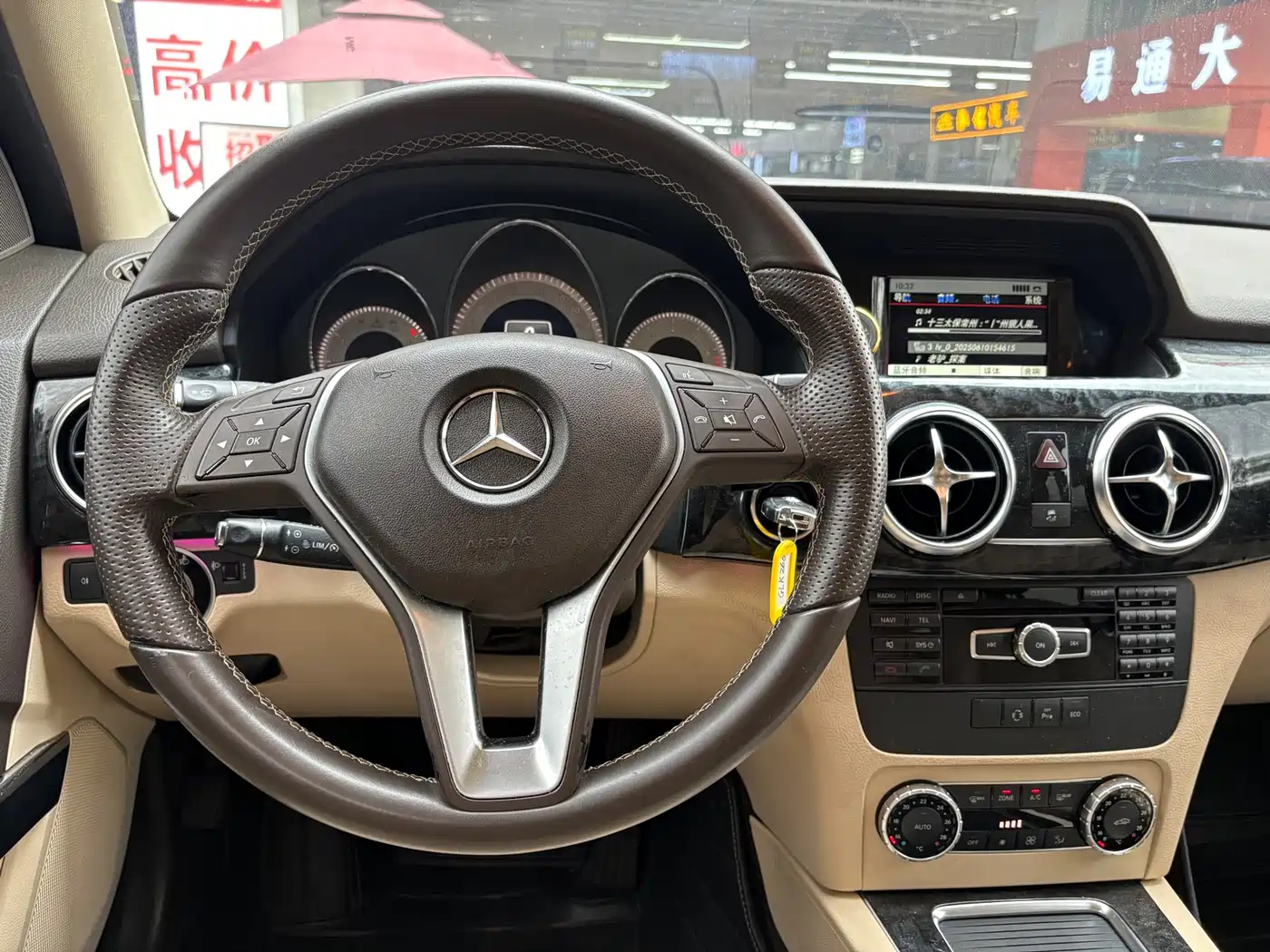 Mercedes-Benz GLK-Class 2014 GLK 260 4MATIC Dynamic фото 15