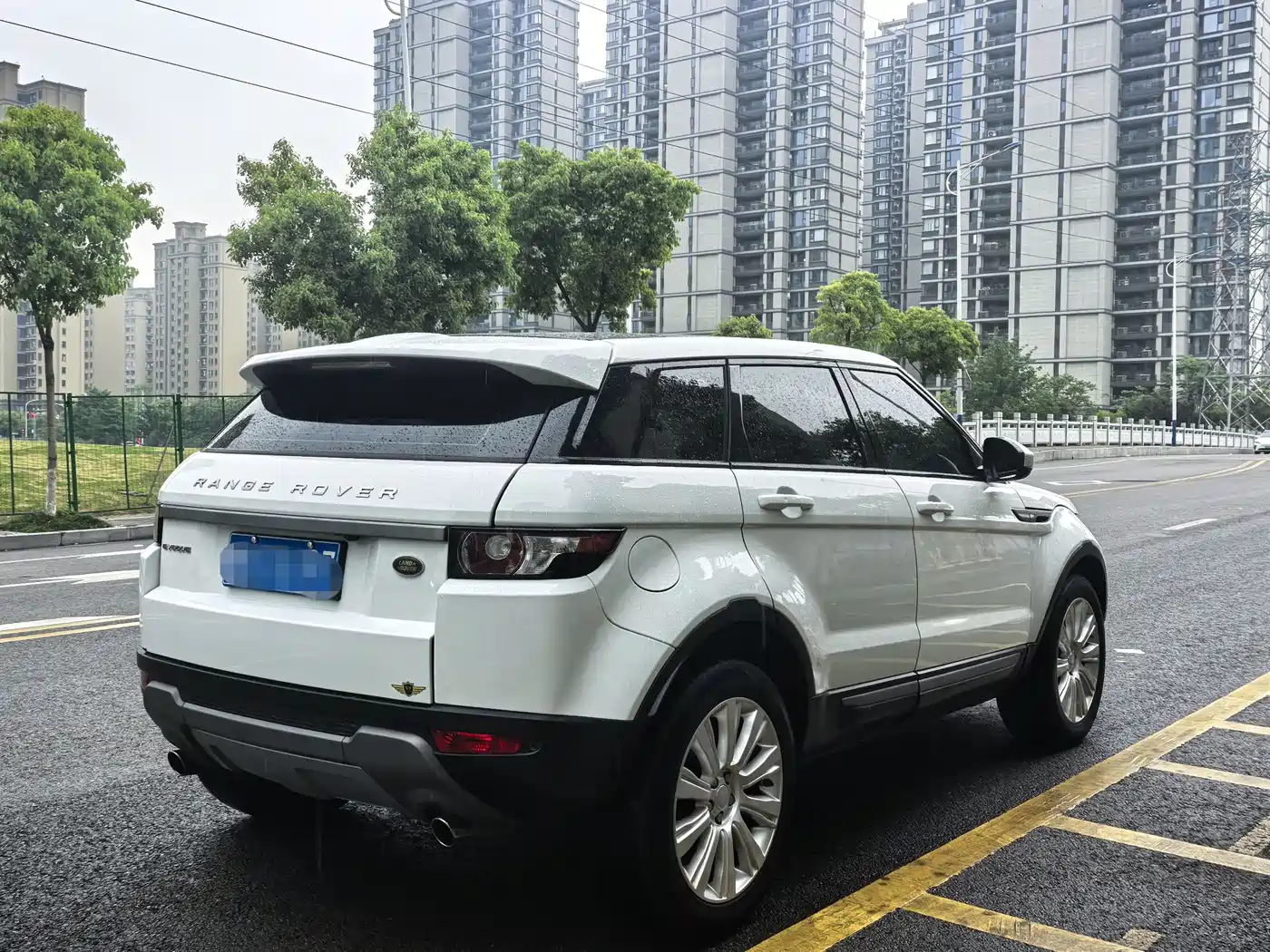 Land Rover Range Rover Evoque 2016 2.0T SE ZhiYao фото 4