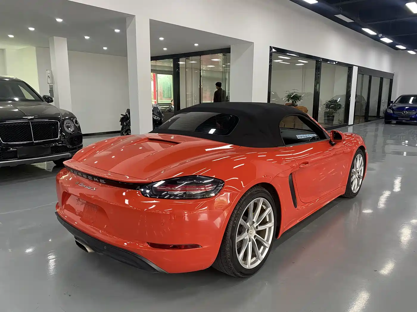 Porsche 718 2016 Boxster 2.0T фото 5