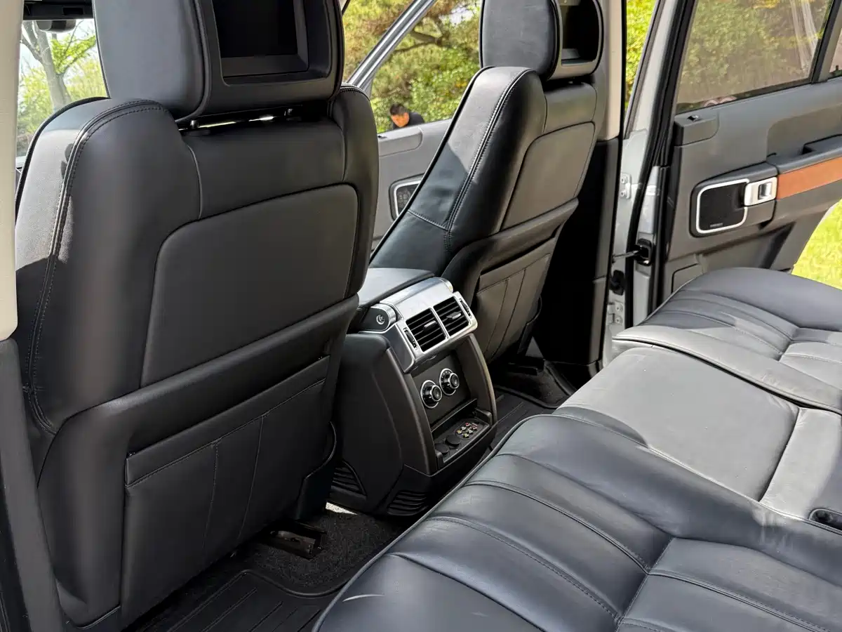 Land Rover Range Rover 2012 4.4 TDV8 фото 24