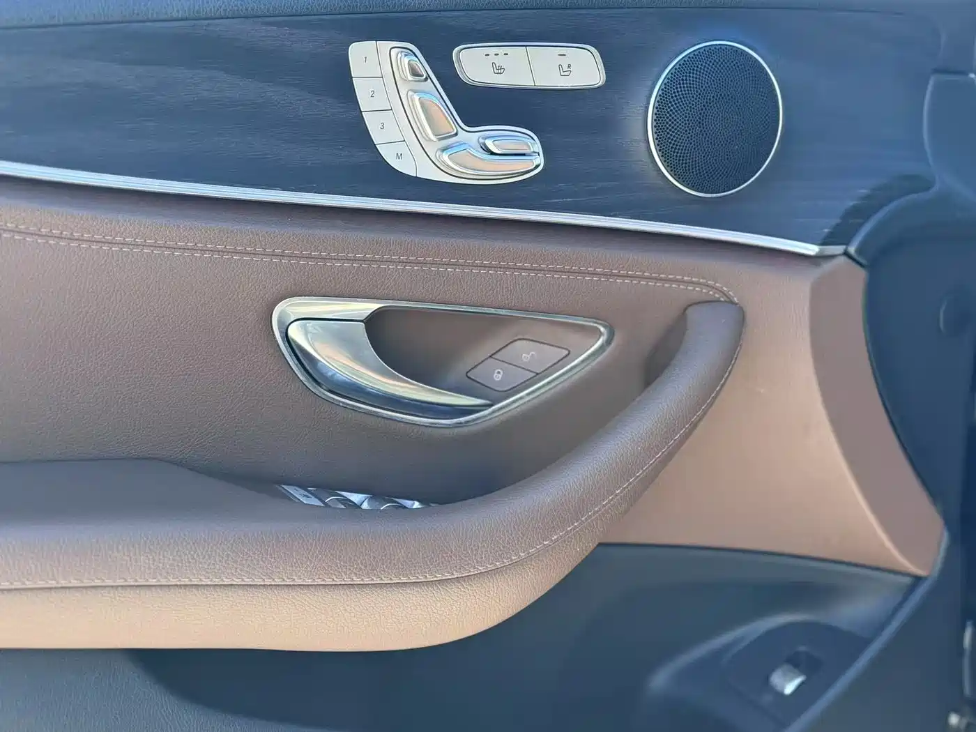 Mercedes-Benz E-Class 2020 E 300 L Sport Fashion Model фото 7