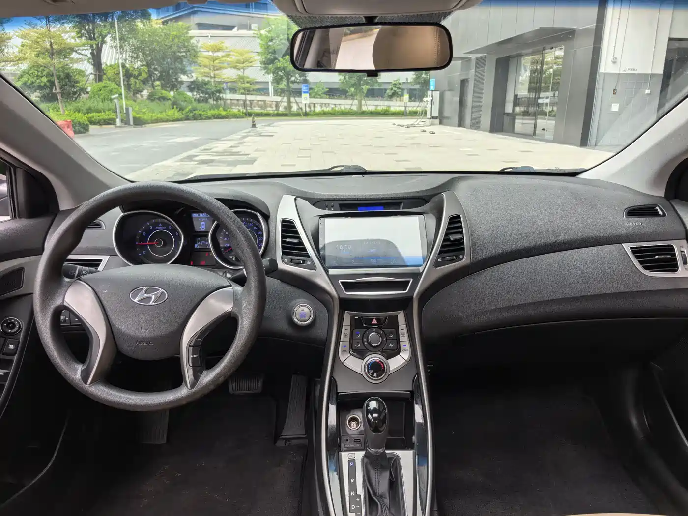 Hyundai Langdong 2013 1.6L Automatic Leading фото 9