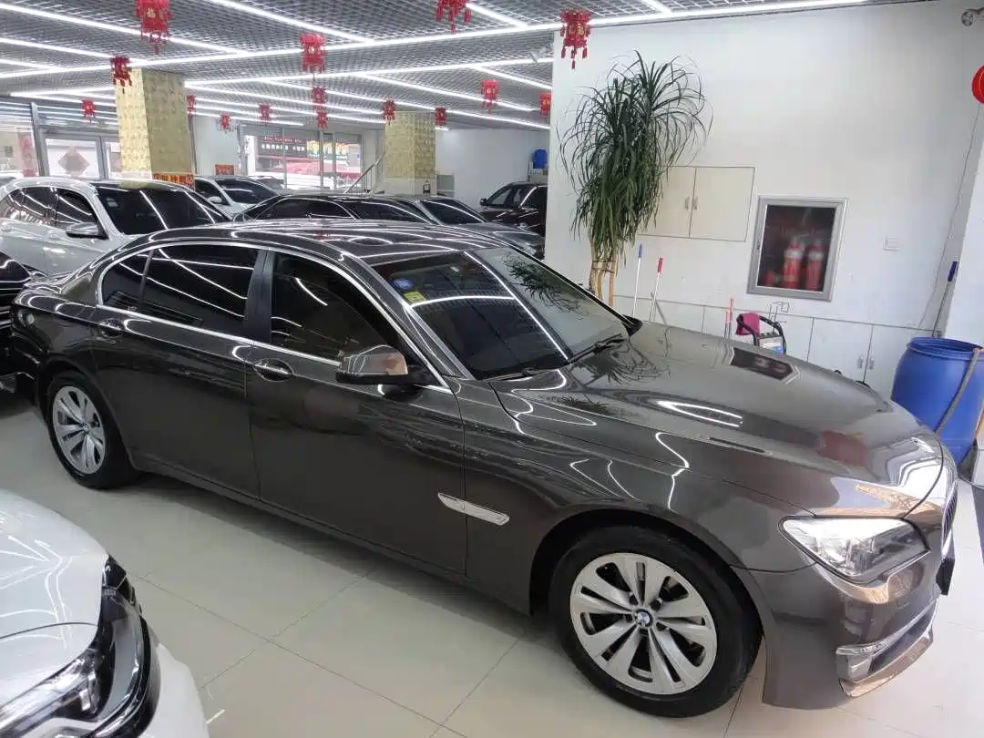 BMW 7 Series 2013 Model 730Li Leading фото 3