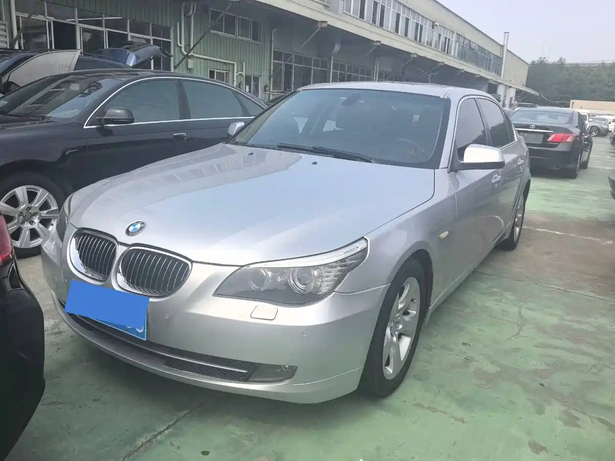 BMW 5 Series 2009 Model 523Li Standard